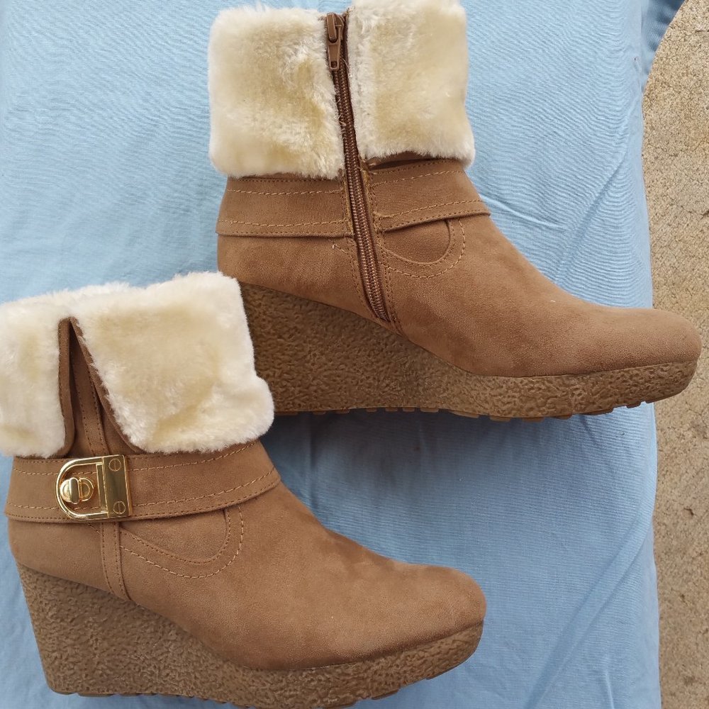 Unisa Wedge Boot